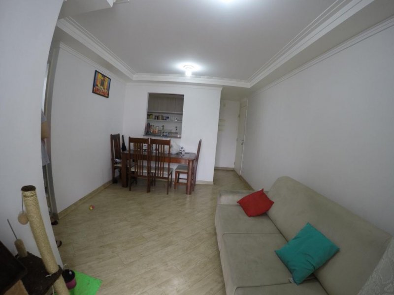 Apartamento à venda Vila Ema com 61m² e 3 quartos por R$ 350.000 - 1917929978-apto-sala3.jpg