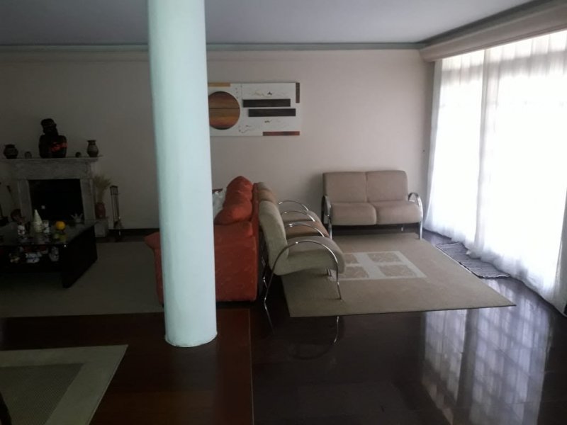 Casa à venda Granja Viana com 333m² e 3 quartos por R$ 930.000 - 1496090341-ae8423f3-21bb-40ae-8ce9-1d44ea51af49.jpg