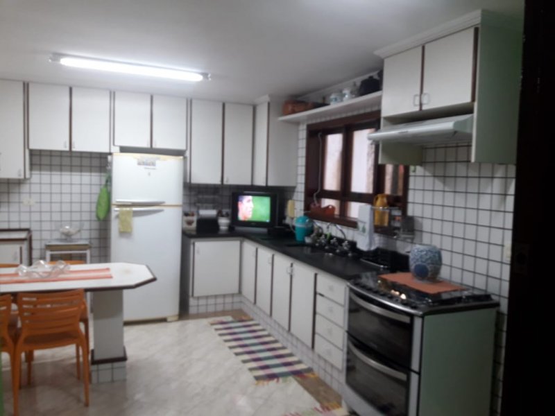 Casa à venda Granja Viana com 333m² e 3 quartos por R$ 930.000 - 1998771257-ab9db2cf-c490-4777-87ed-9bb64f1d52d2.jpg