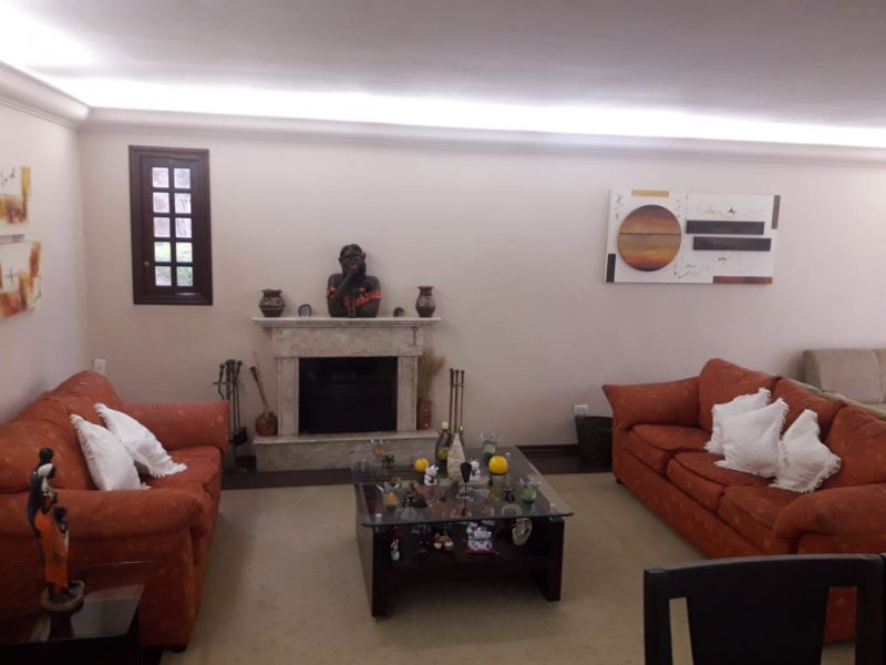 Casa à venda Granja Viana com 333m² e 3 quartos por R$ 930.000 - 61236415-d623a2d4-a848-49dc-8044-1723b5442f81.jpg