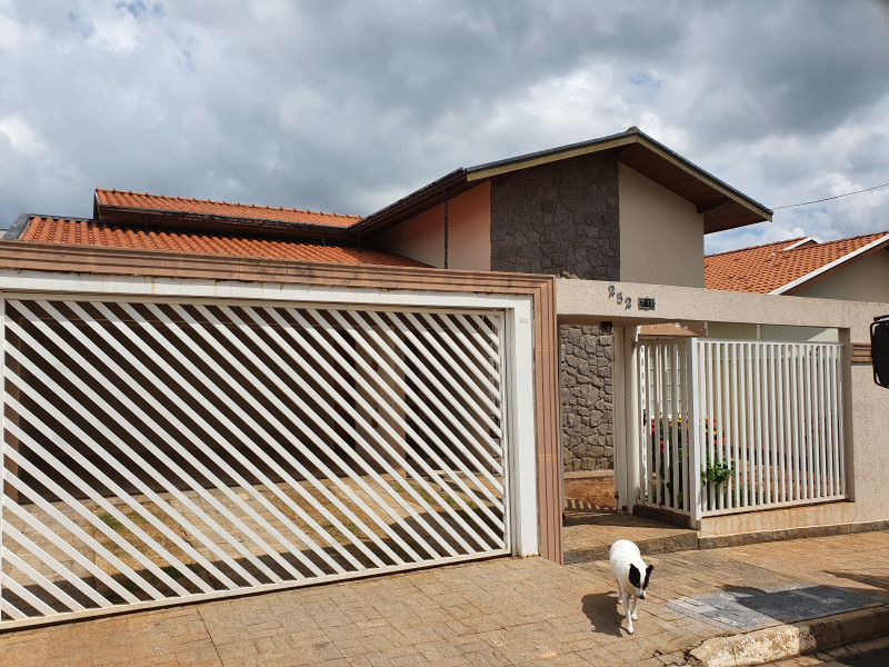 Casa à venda Jd Ricardo Duzzi com 260m² e 3 quartos por R$ 730.000 - 20200102-141854.jpg