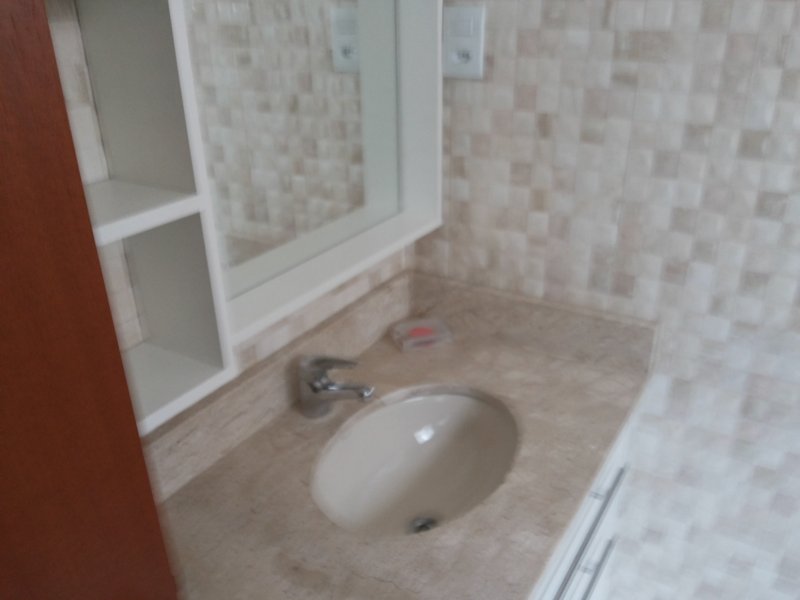 Apartamento à venda Petrópolis com 68m² e 2 quartos por R$ 395.000 - 475393093-09-wc-social.jpg