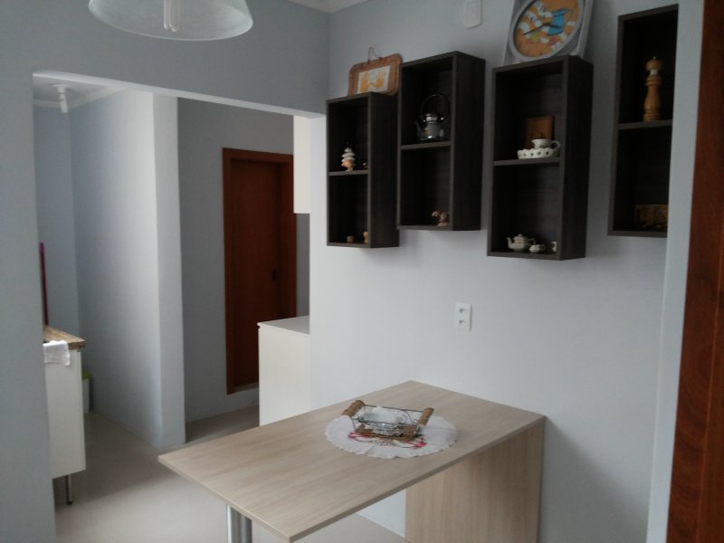 Apartamento à venda Petrópolis com 68m² e 2 quartos por R$ 395.000 - 856335333-13-cozinha.jpg