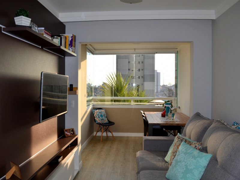 Apartamento à venda Parque Reboucas com 57m² e 2 quartos por R$ 325.000 - 2047463397-sala-com-sacada-extendida.jpg