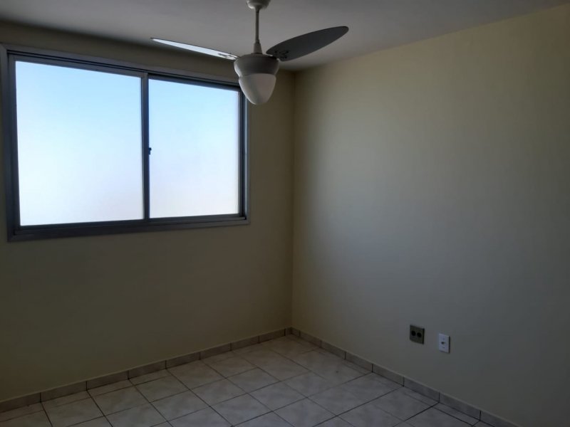 imóvel com 65m²