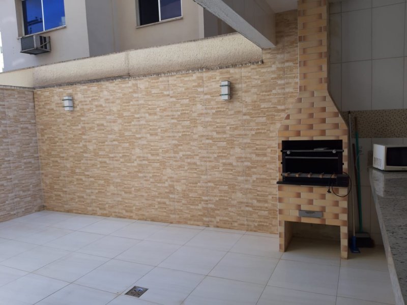 imóvel com 65m²