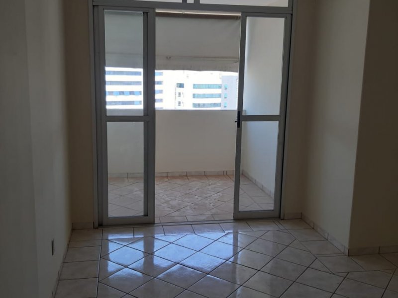 imóvel com 65m²