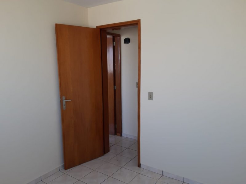 imóvel com 65m²