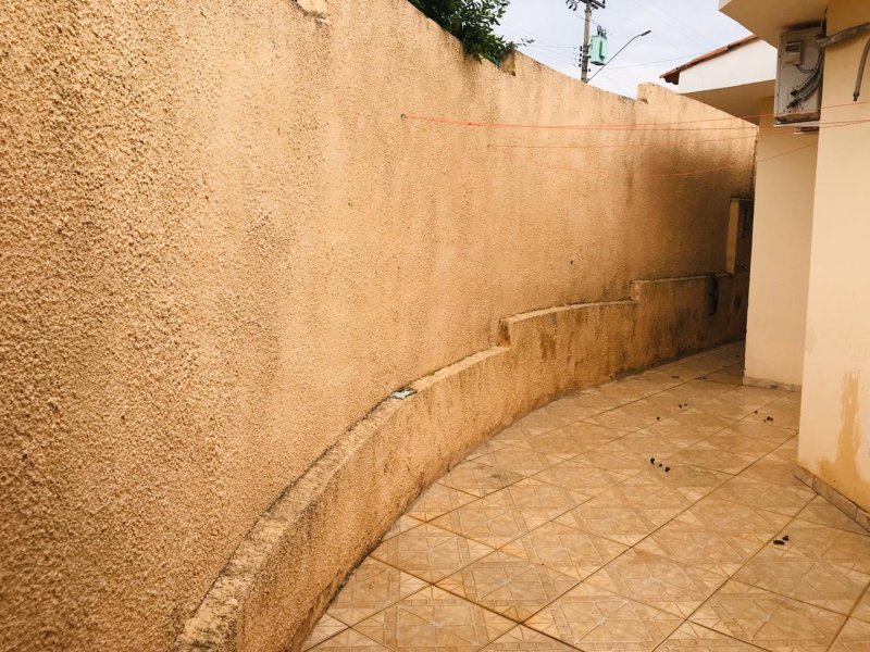 Casa à venda Residencial Manabu Mabe com 70m² e 2 quartos por R$ 180.000 - 774401432-whatsapp-image-2020-01-04-at-11.jpeg