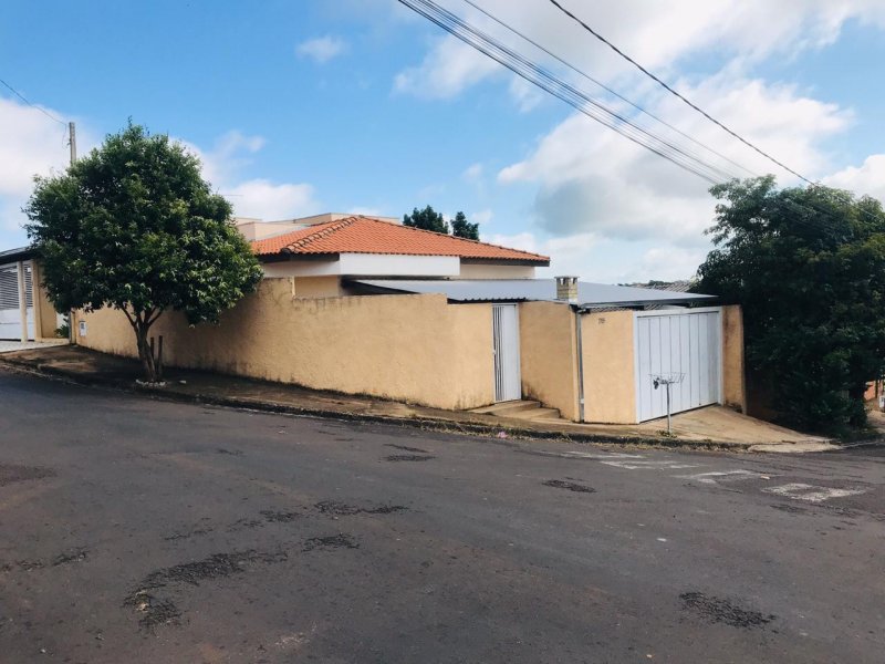 Casa à venda Residencial Manabu Mabe com 70m² e 2 quartos por R$ 180.000 - 995011489-whatsapp-image-2020-01-06-at-08.jpeg