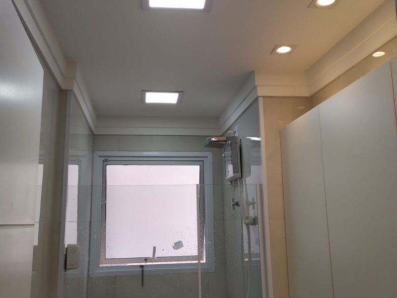 Apartamento à venda São Pedro com 49m² e 2 quartos por R$ 285.000 - 1057570510-banheiro-1.jpeg
