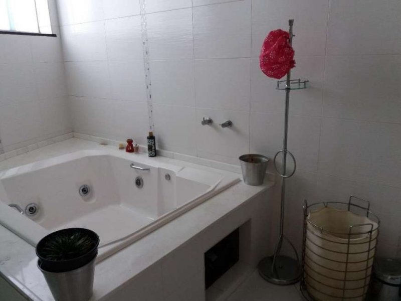 Casa à venda Vila Formosa com 375m² e 3 quartos por R$ 1.570.000 - 1946090895-d933043f0e53f6b33a1454a317240534.jpg