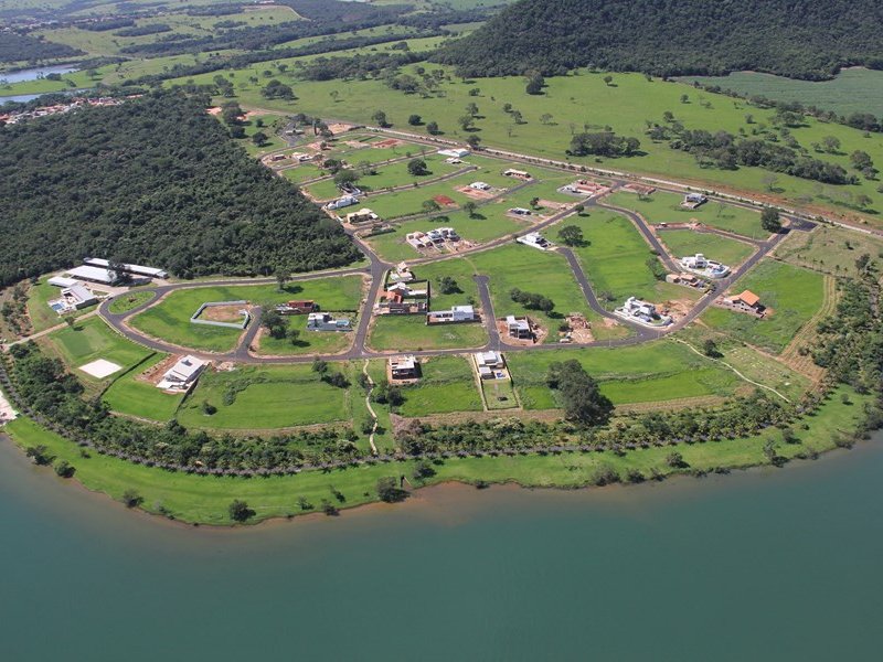 Terreno à venda Centro com 510m² e  quartos por R$ 3 - 668160893-img-1752.jpg