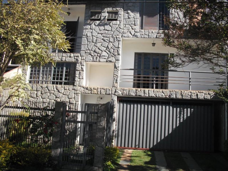 imóvel com 360m² - Jardim Centenário - Poços de Caldas