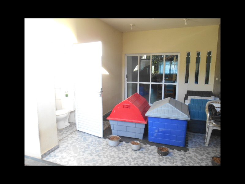 Casa à venda Suíssa com 275m² e 3 quartos por R$ 850.000 - 1488241964-wc-e-area-coberta-da-area-da-churrasqueira.JPG