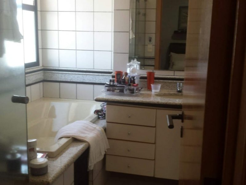 Apartamento à venda Jundiaí com 183m² e 4 quartos por R$ 690.000 - 317867401-03-06banheiro.jpg