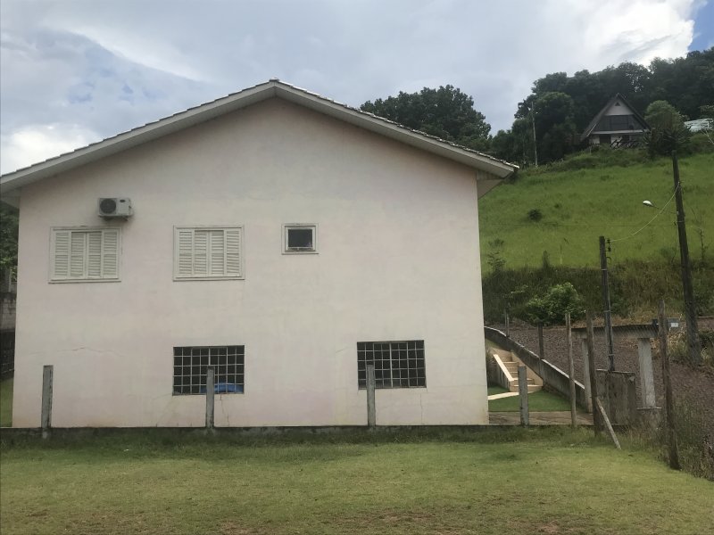 Casa à venda Centro com 360m² e 3 quartos por R$ 400.000 - 658845079-3096d5d9-af59-493f-b7e8-6a4c6accc2b4.jpeg