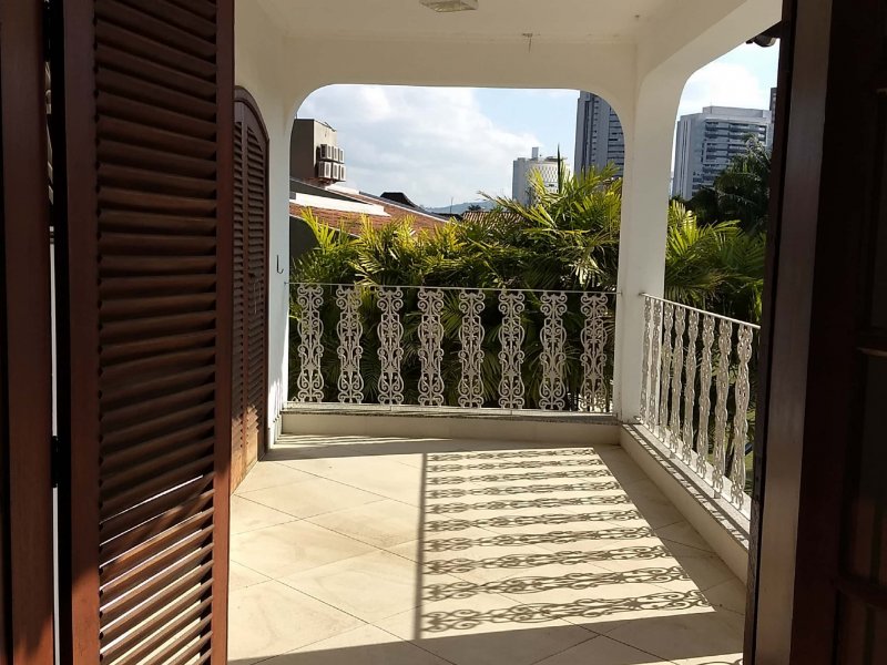 imóvel com 690m² - Alphaville Res. Um - Barueri