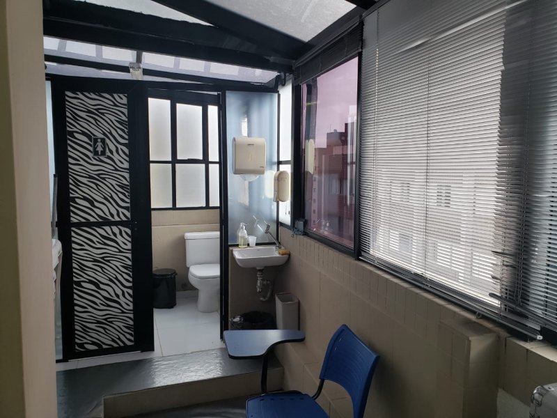 Comercial à venda Batel com 147m² e  quartos por R$ 550.000 - 747512015-whatsapp-image-2020-01-10-at-16.jpeg