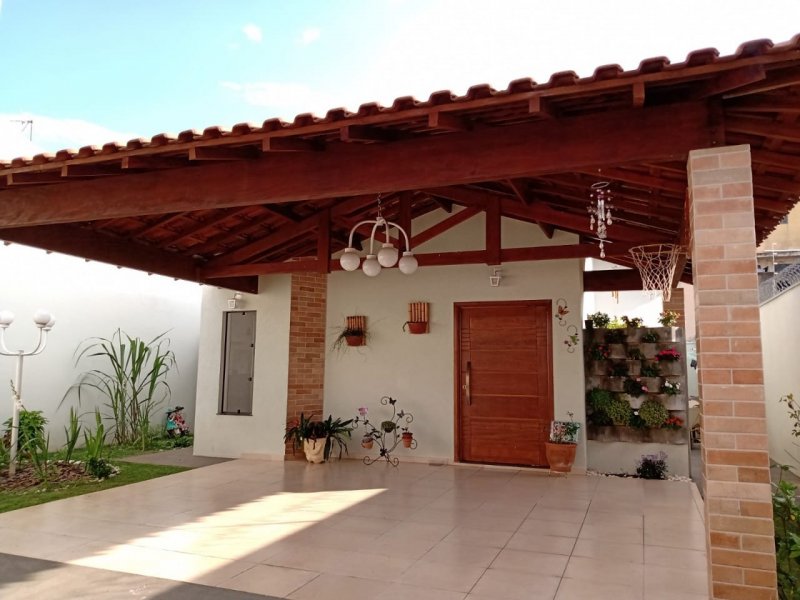 Casa à venda Jardim Acapulco com 124m² e 3 quartos por R$ 420.000 - 1354522825-casa-6.jpg