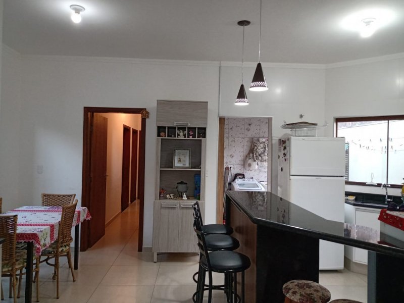 Casa à venda Jardim Acapulco com 124m² e 3 quartos por R$ 420.000 - 684236213-casa-16.jpg