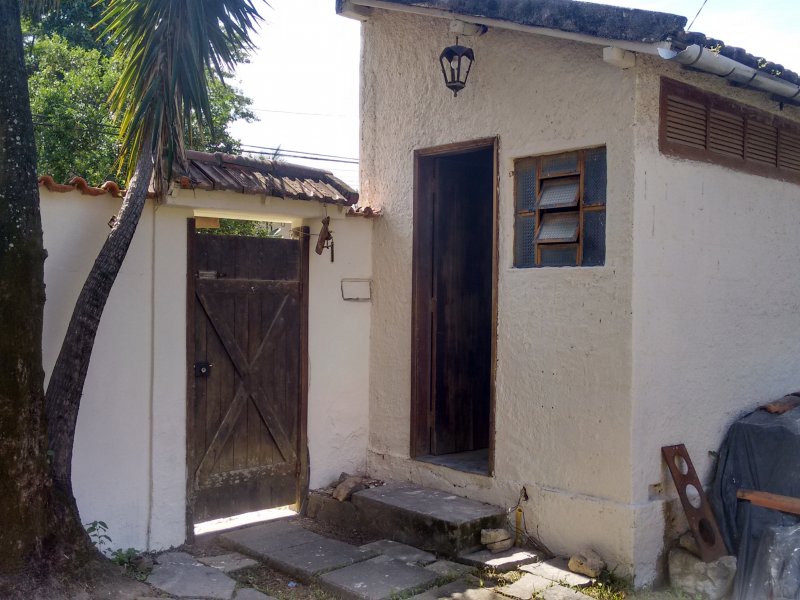 Casa à venda Engenho do Mato com 130m² e 3 quartos por R$ 450.000 - 2044058932-anexo-e-entrada-da-propriedade.jpg