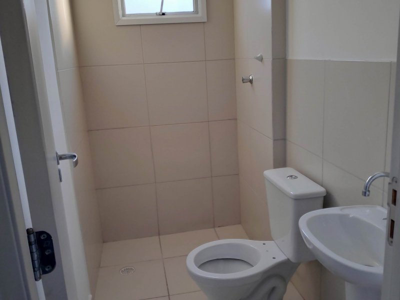 Apartamento à venda Vila João Ramalho com 46m² e 2 quartos por R$ 180.000 - 205562252-banheiro.jpg