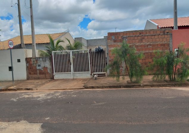 imóvel com 80m²