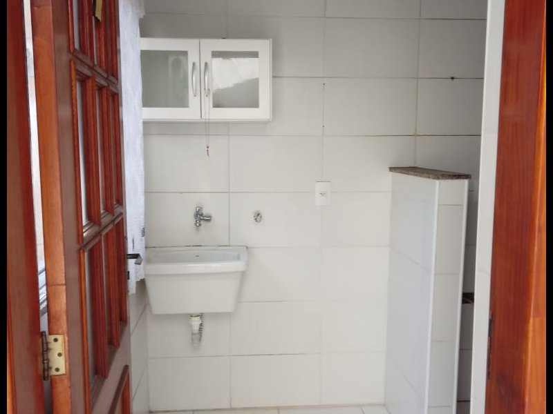 Casa de condomínio à venda Bangu com 100m² e 2 quartos por R$ 300.000 - 429540850-area-de-servico.jpg