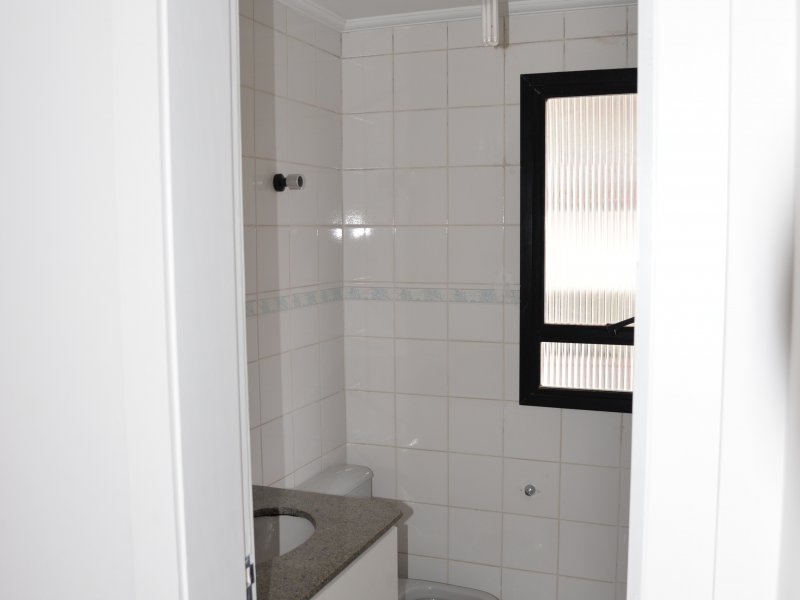 Apartamento à venda Vila Santa Catarina com 70m² e 2 quartos por R$ 490.000 - 1846090147-banheiro.JPG