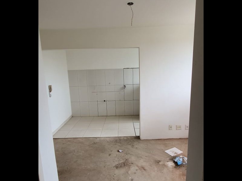 Apartamento à venda Jardim Mirante dos Ovnis com 45m² e 2 quartos por R$ 135.000 - 421726673-visao-do-corredor.jpeg