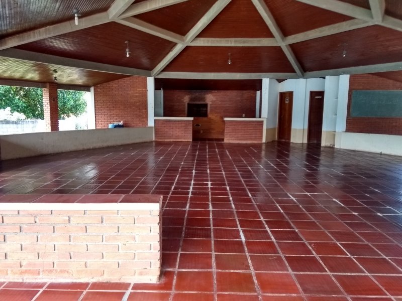 Chácara à venda Ville Saint James II com 2m² e 3 quartos por R$ 600.000 - 1819970076-img-20191117-121520357-hdr.jpg