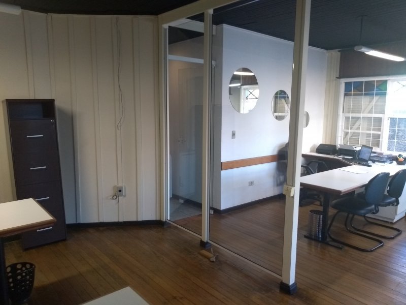 Casa à venda Hauer com 200m² e 3 quartos por R$ 680.000 - 1371720397-img-20180412-163446763.jpg