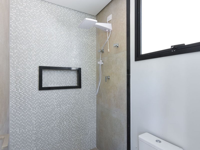 Casa de condomínio à venda Alphaville com 330m² e 3 quartos por R$ 1.750.000 - 13065635-800x600-1506332887-banho-piscina.jpg