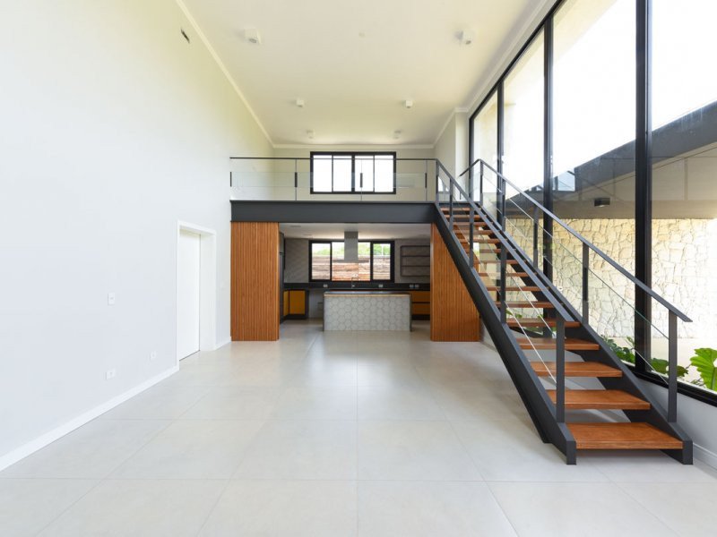 Casa de condomínio à venda Alphaville com 330m² e 3 quartos por R$ 1.750.000 - 50232860-800x600-422036780-vistasala4.jpg