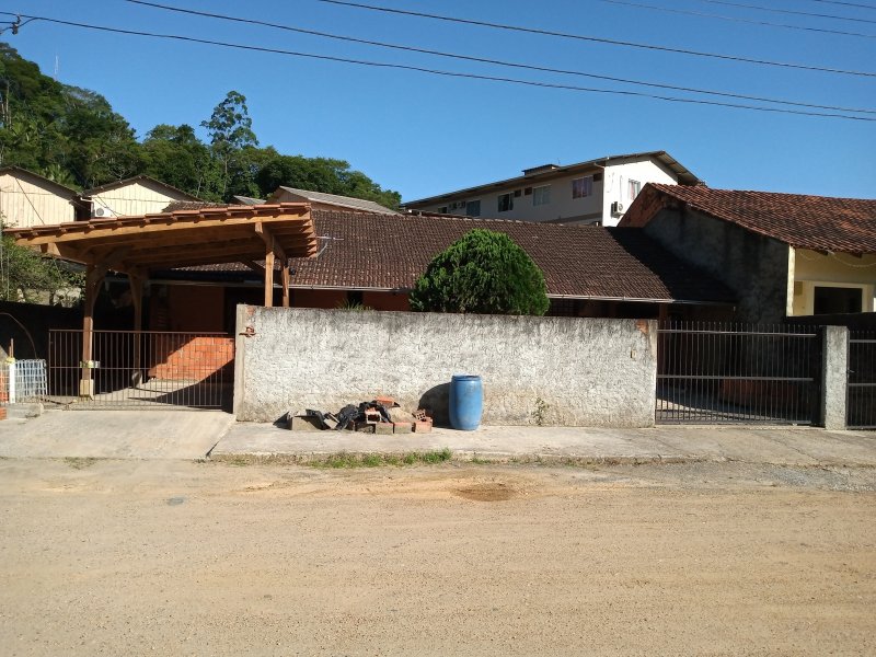 Casa à venda Badenfurt com 450m² e 3 quartos por R$ 300.000 - 1664119339-img-20200113-165249807.jpg