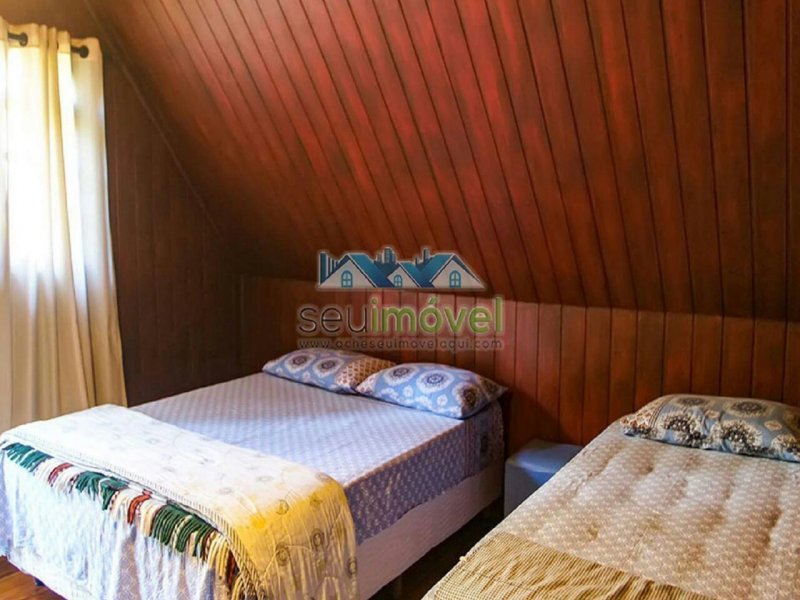 Casa à venda Alto do Capivari com 300m² e 6 quartos por R$ 1.200.000 - 1683120894-inbound438357979595481970.jpg