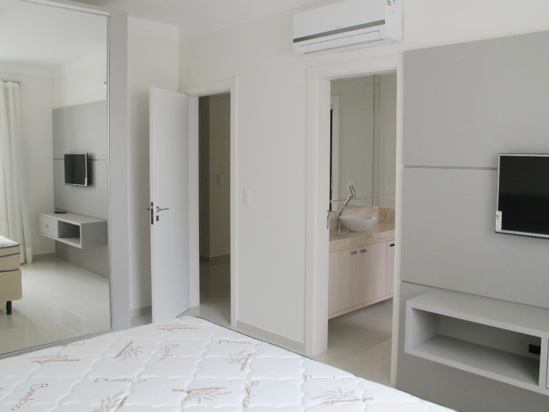 Apartamento à venda Meia Praia com 210m² e 4 quartos por R$ 1.390.000 - 684141447-img-20190306-wa0014.jpg