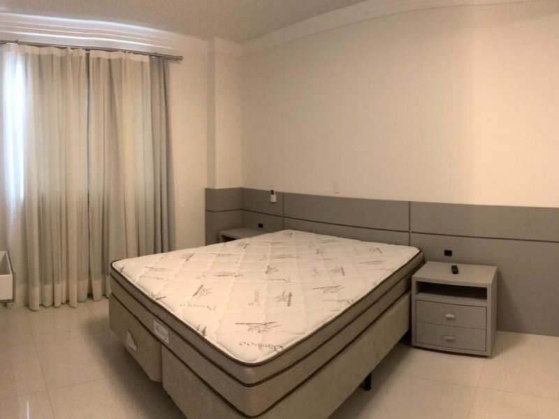 Apartamento à venda Meia Praia com 210m² e 4 quartos por R$ 1.390.000 - 881171567-img-20190518-wa0003.jpg