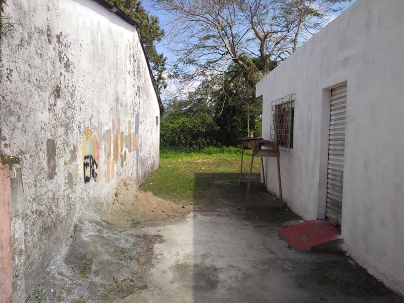 Terreno à venda Jardim Iguaçu com 520m² e  quartos por R$ 100.000 - 1946292231-82871989-2809470175756730-4998481826688270336-n.jpg