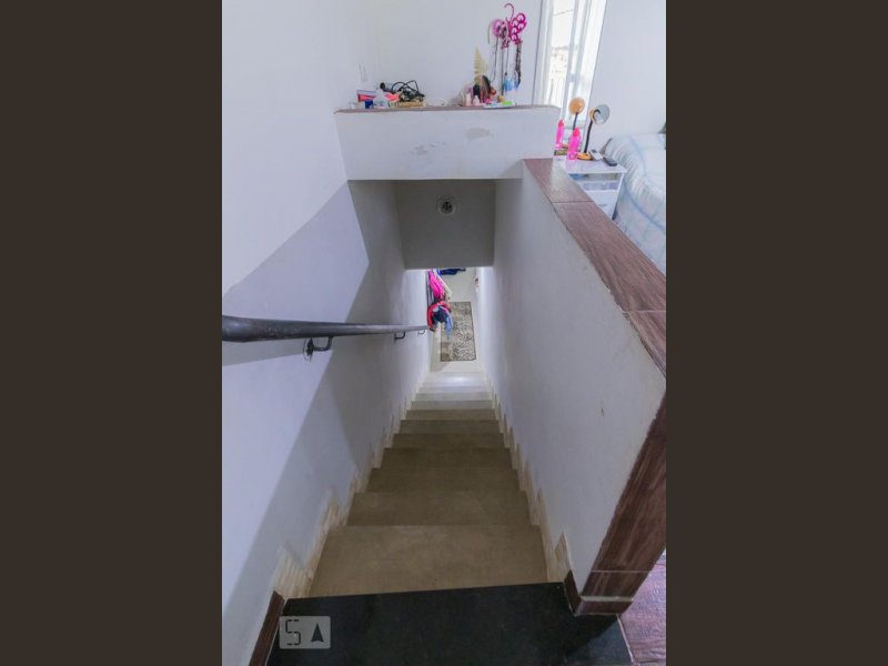 Casa à venda Chácara Cruzeiro do Sul com 162m² e 3 quartos por R$ 410 - 1820227552-12-escada-01.jpg