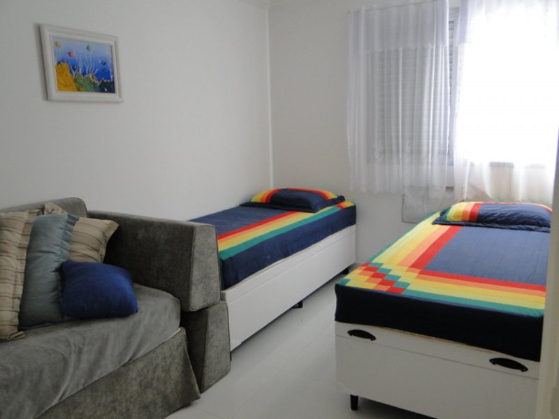 Apartamento à venda Pitangueiras com 130m² e 4 quartos por R$ 700.000 - 828646550-quarto-4-pessoas-cama-box.JPG