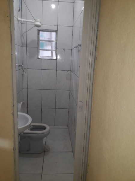 Casa à venda O Pequeno Coracao com 200m² e 2 quartos por R$ 150.000 - 2036819559-1000031009.jpg