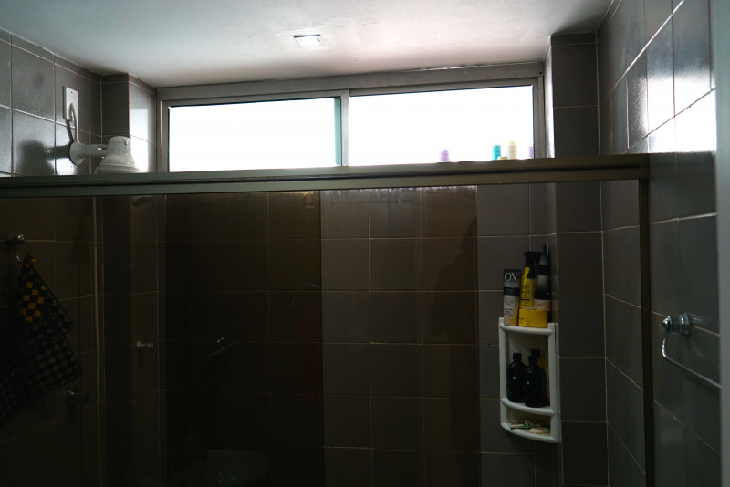 Apartamento à venda Jardim Maracana com 230m² e 4 quartos por R$ 450.000 - 1184446238-banheiro-social.jpg