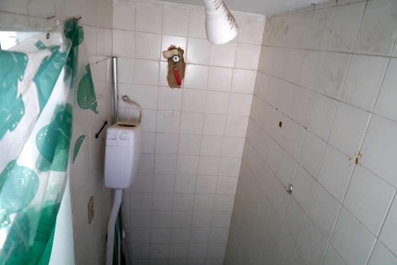 Apartamento à venda Jardim Maracana com 230m² e 4 quartos por R$ 450.000 - 849639786-banheiro-anxo-desativado.jpg