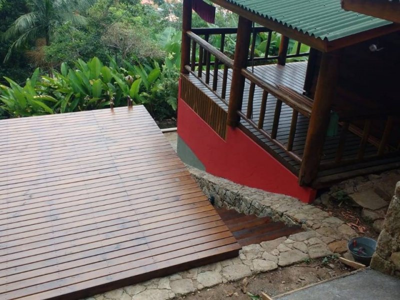 Casa à venda Lagoa da Conceição com 100m² e 1 quarto por R$ 630.000 - 1209973752-deck-e-casa-no-morro-da-lagoa.jpg