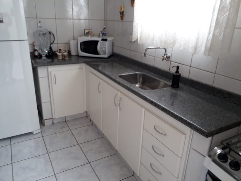 Casa à venda Centro com 98m² e 2 quartos por R$ 240.000 - 1280456957-cozinha.jpg