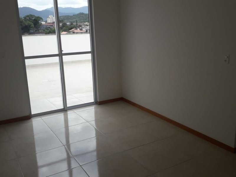 Cobertura à venda Costa e Silva com 162m² e 2 quartos por R$ 450.000 - 1946505450-eafb5dcb-d13d-49a2-ac19-73307d24bc84.jpg
