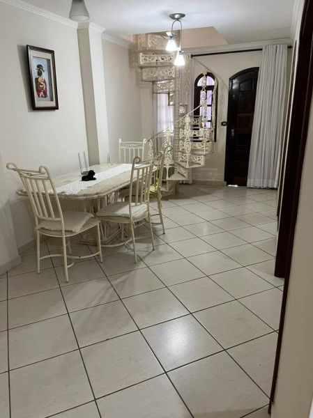 Casa à venda Parque California com 178m² e 3 quartos por R$ 400.000 - 1929767076-1317c578-25d7-49be-b5c6-20d904e95ce9.jpeg