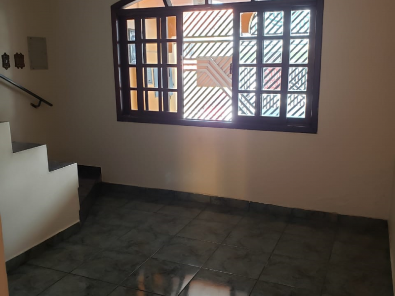 Casa à venda Vila Carmosina com 150m² e 3 quartos por R$ 400.000 - 769788606-sala01.png
